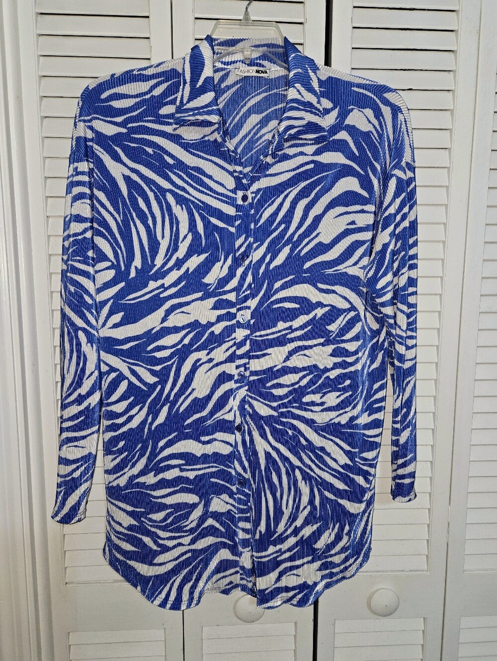 Fashion Nova Women's 1X Blue and White Zebra Print Top